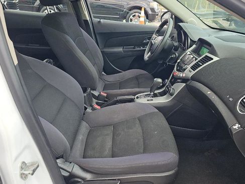 Used 2015 Chevrolet Cruze LT image 8