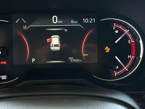 Used 2024 Toyota RAV4 XLE FWD image 25