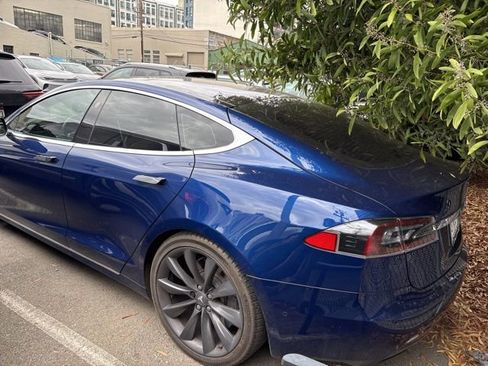 Used 2016 Tesla Model S 90D image 3