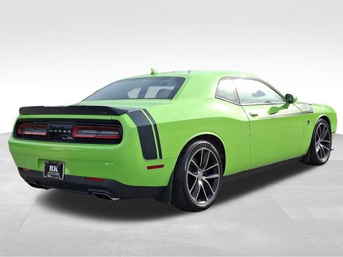 Used 2015 Dodge Challenger R/T Scat Pack w/ Technology Group image 7