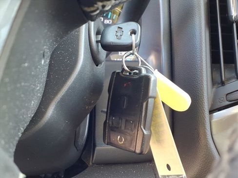 Used 2018 Chevrolet Silverado 1500 LT w/ All Star Edition image 15