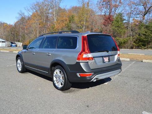 Used 2016 Volvo XC70 T5 Premier w/ Proximity Package FWD image 6