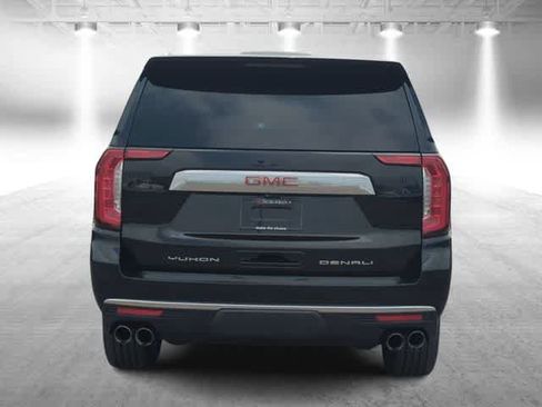 Used 2021 GMC Yukon XL Denali w/ Denali Premium Package AWD/4WD image 7