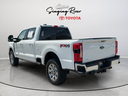 Used 2023 Ford F250 Lariat w/ Lariat Ultimate Package AWD/4WD image 5