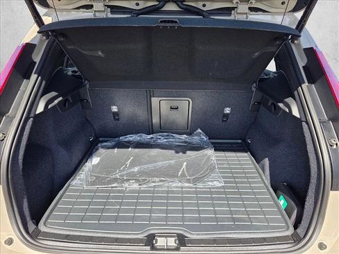 Used 2026 Volvo XC40 B4 Core w/ Protection Package Premier FWD image 6