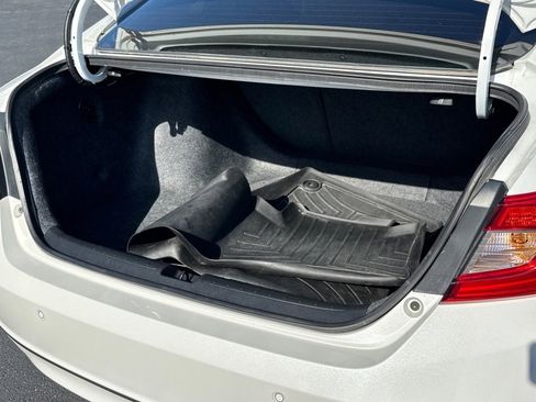 Used 2022 Honda Accord EX-L image 4