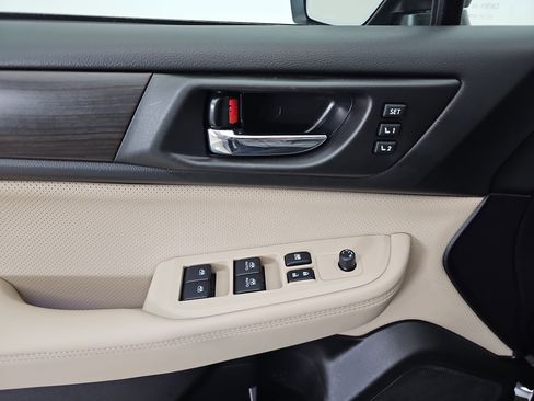 Used 2017 Subaru Legacy 2.5i Limited image 12