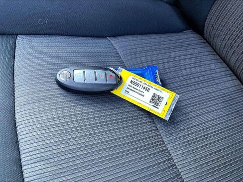 Used 2023 Nissan Sentra SV FWD image 30
