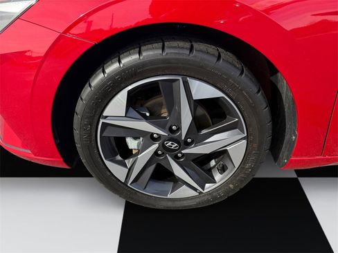 Used 2023 Hyundai Elantra SEL w/ Convenience Package image 14