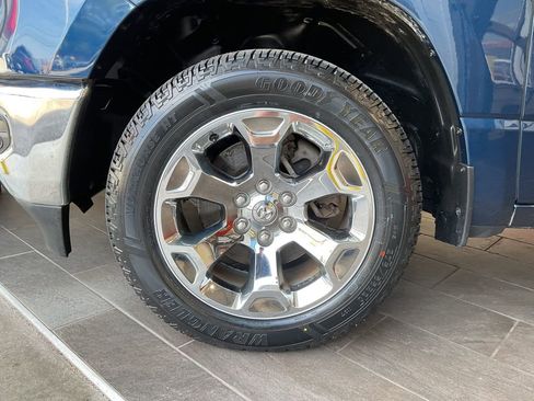 Used 2022 RAM 1500 Big Horn AWD/4WD image 3