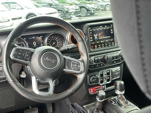 Used 2023 Jeep Gladiator Mojave w/ Cold Weather Group AWD/4WD image 13