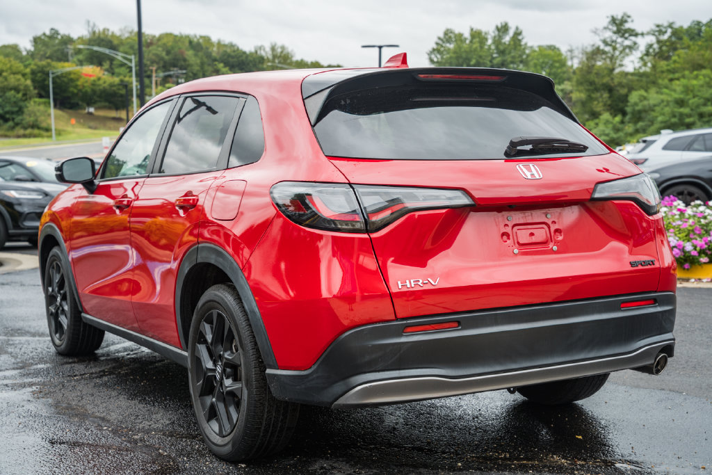 Used 2023 Honda HR-V Sport image 5