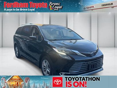 Used 2022 Toyota Sienna Limited
