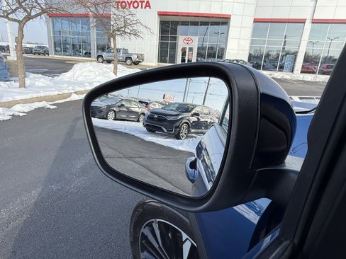 Used 2022 Ford Escape SE w/ SE Sport Appearance Package image 23