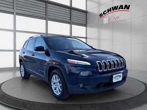 Used 2015 Jeep Cherokee Latitude w/ Comfort/Convenience Group image 2
