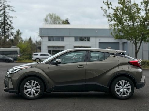 Used 2021 Toyota C-HR LE FWD image 2