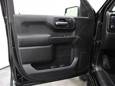 Used 2022 Chevrolet Silverado 1500 Custom image 6