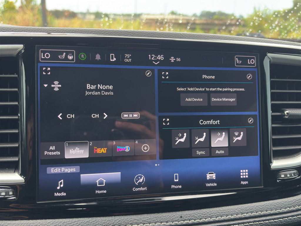 Used 2024 Chrysler Pacifica Touring FWD image 21