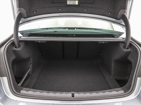 New 2026 BMW 330i xDrive Sedan w/ Convenience Package AWD/4WD image 24