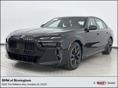 New 2025 BMW 760i xDrive w/ Premium Package