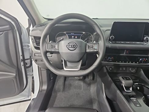 New 2026 Nissan Rogue SV AWD/4WD image 13