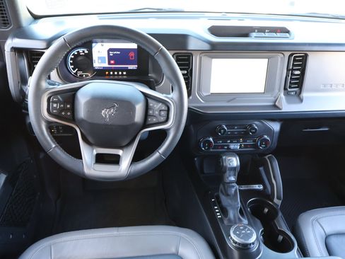 Used 2022 Ford Bronco Outer Banks image 15