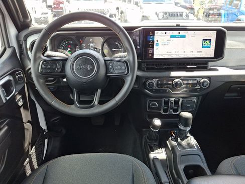 Used 2024 Jeep Wrangler Unlimited w/ Convenience Group AWD/4WD image 11