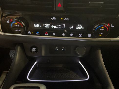 Used 2024 Nissan Rogue Platinum w/ Platinum Premium Package image 7