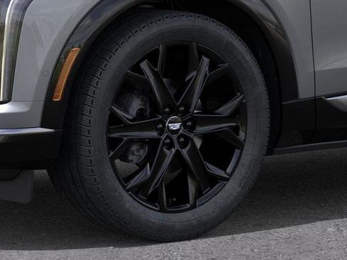 New 2025 Cadillac Optiq Luxury 1 w/ LPO, ONYX Package image 9