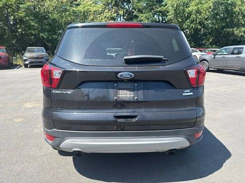 Used 2019 Ford Escape SE FWD image 4