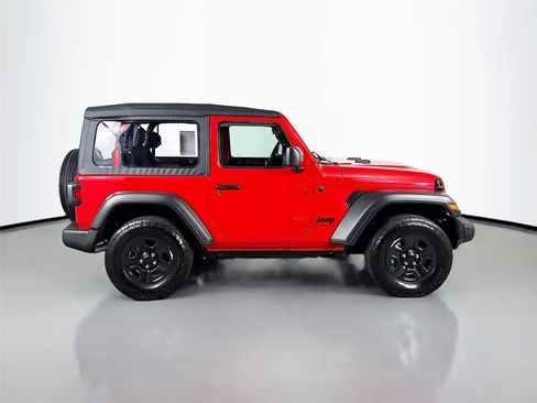 Used 2025 Jeep Wrangler Sport image 9
