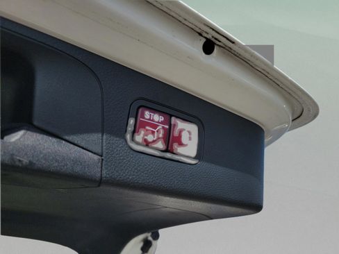 Used 2022 Mercedes-Benz GLC 300 image 10