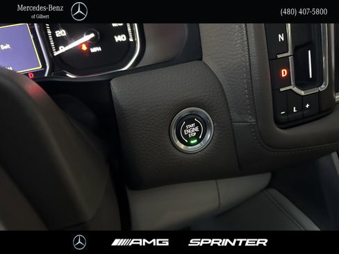 Used 2021 GMC Yukon XL Denali w/ Denali Premium Package image 32