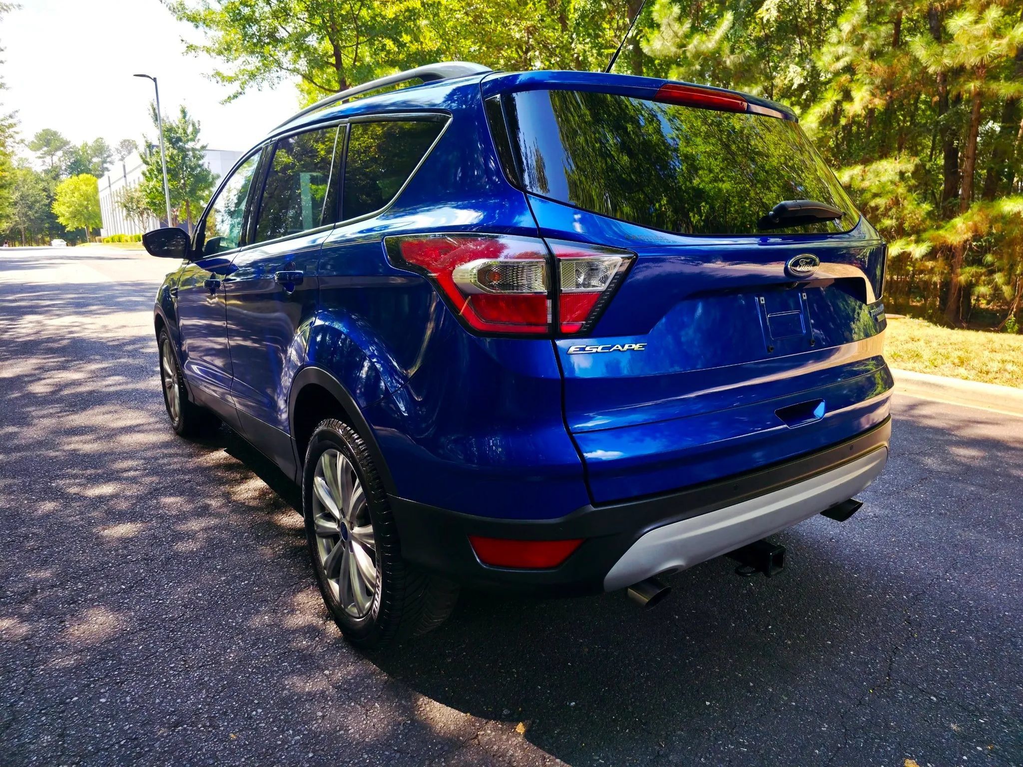 Used 2017 Ford Escape Titanium FWD image 39