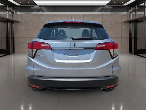 Used 2022 Honda HR-V LX image 8