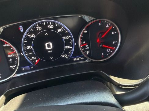 Used 2020 Chevrolet Blazer RS FWD image 2