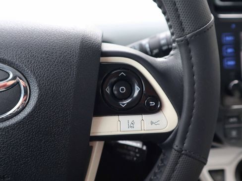 Used 2016 Toyota Prius Three Touring image 16