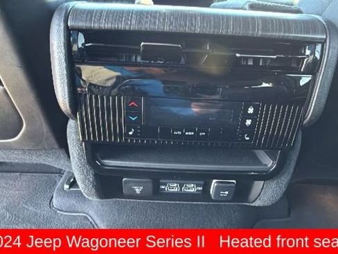 Used 2024 Jeep Wagoneer Series II w/ Flexible Seating Group AWD/4WD image 25