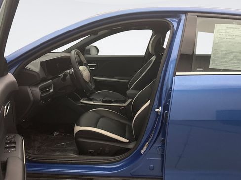 Used 2025 Kia K4 GT-Line w/ GT-Line Premium Package FWD image 8