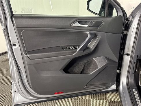 Used 2021 Volkswagen Tiguan SE AWD/4WD image 10