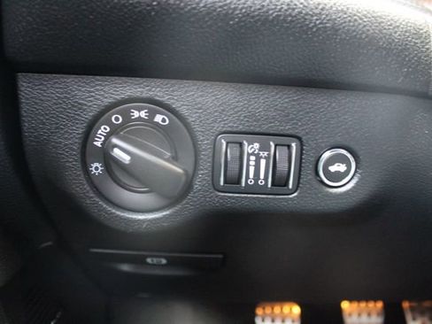 Used 2016 Dodge Challenger SRT Hellcat image 14