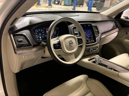 Used 2022 Volvo XC90 T8 Inscription w/ Lounge Package image 16