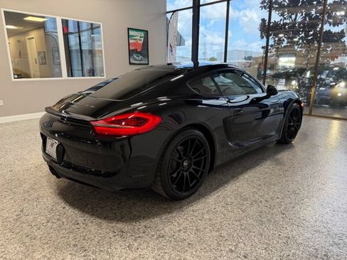 Used 2015 Porsche Cayman RWD image 12