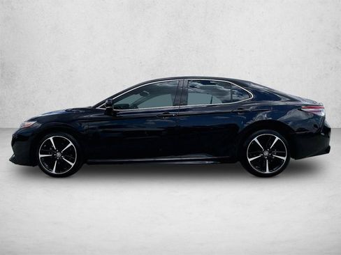 Used 2019 Toyota Camry XSE FWD image 6