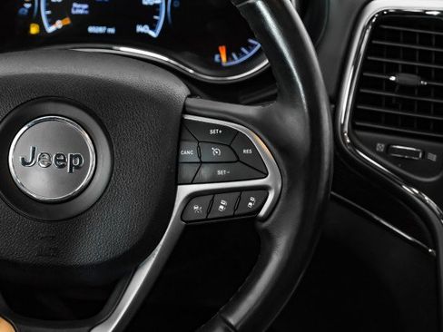 Used 2018 Jeep Grand Cherokee High Altitude image 15