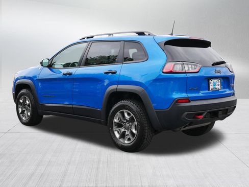 Used 2019 Jeep Cherokee Trailhawk w/ Cold Weather Group AWD/4WD image 5