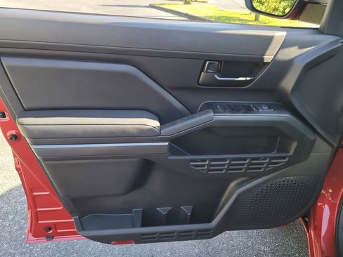 Certified 2025 Toyota Tacoma SR5 image 19