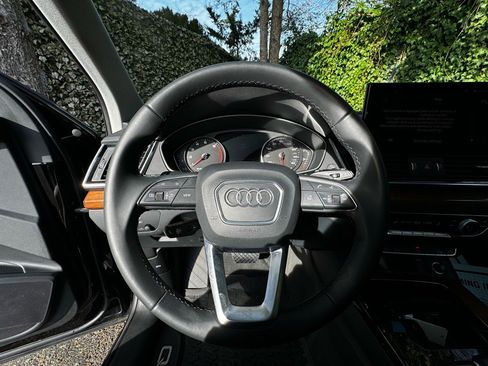 Used 2023 Audi Q5 2.0T Premium image 11