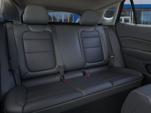 New 2026 Chevrolet Trax ACTIV w/ Sunroof Package FWD image 17