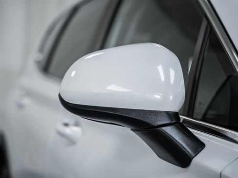 Used 2020 Hyundai Santa Fe SE image 11